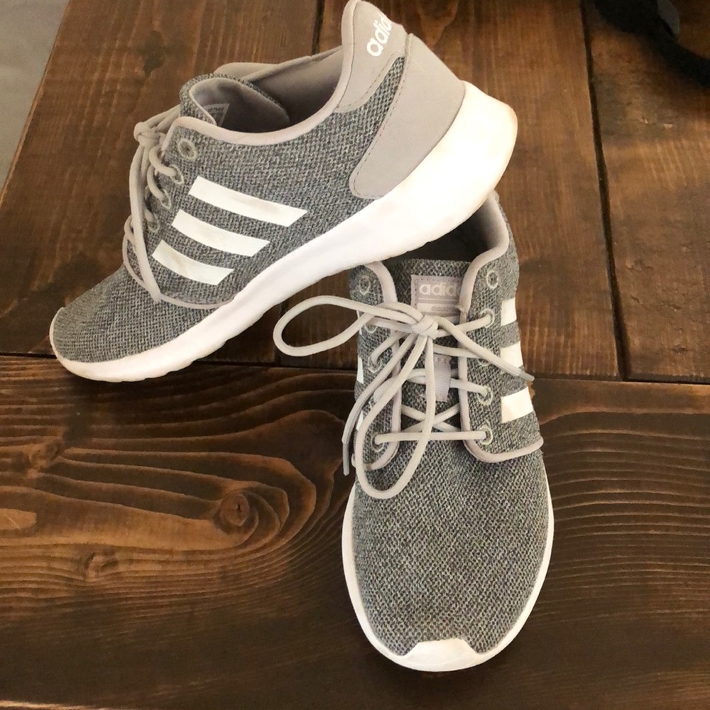 Adidas size 7 cloud foam shoes